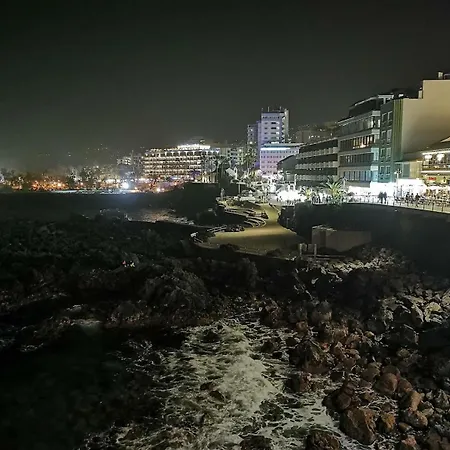 Designer 1 Bedroom White Tree 2 Minutes To The In The Center, Puerto De La Cruz, Tenerife