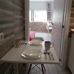 Designer 1 Bedroom White Tree 2 Minutes To The In The Center, Puerto De La Cruz, Tenerife 아파트
