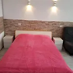 Designer 1 Bedroom White Tree 2 Minutes To The In The Center, Puerto De La Cruz, Tenerife 아파트