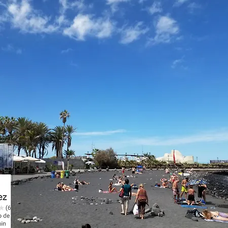 Designer 1 Bedroom White Tree 2 Minutes To The In The Center, Puerto De La Cruz, Tenerife 아파트 *