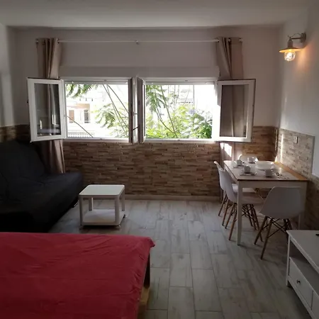 Apartment Designer 1 Bedroom White Tree 2 Minutes To The In The Center, Puerto De La Cruz, Tenerife *